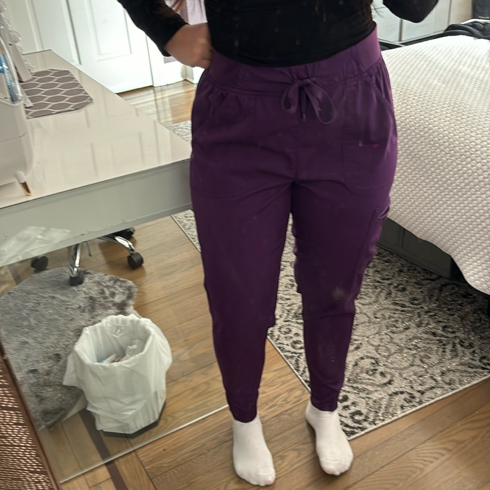 Adar pro scrub joggers
